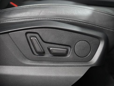 Used 2023 Audi Q8 Premium w/ Convenience Package AWD/4WD image 23
