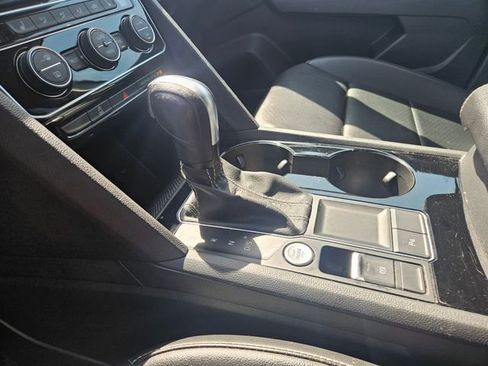 Used 2022 Volkswagen Atlas SE image 24