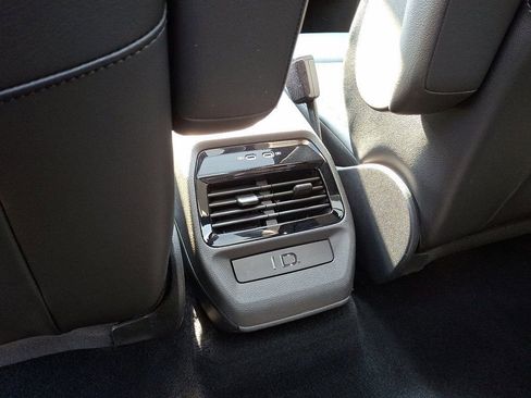 Used 2021 Volkswagen ID.4 Pro S image 11