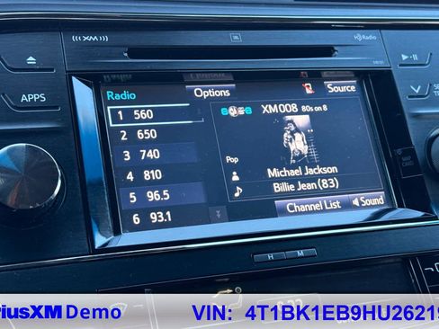 Used 2017 Toyota Avalon Limited image 32