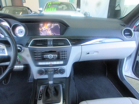 Used 2013 Mercedes-Benz C 350 Sport image 45