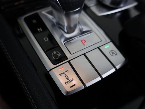 Used 2015 Mercedes-Benz SL 550 image 27