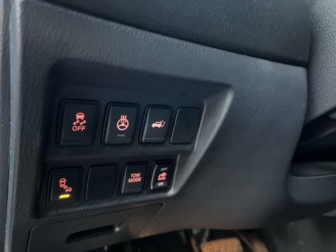 Used 2019 Nissan Pathfinder SL image 23