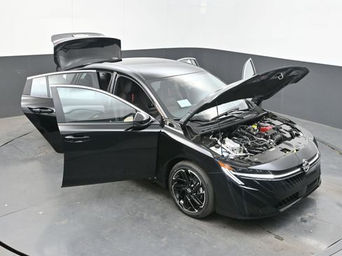 New 2026 Nissan Sentra SR FWD image 39