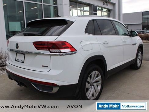 Used 2020 Volkswagen Atlas Cross Sport SE w/ Towing Package image 8