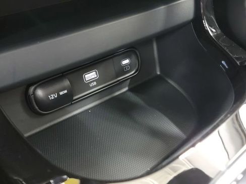 New 2026 Kia Seltos S image 38