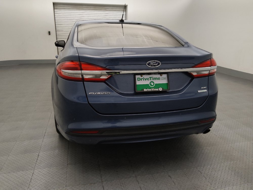 Used 2018 Ford Fusion SE w/ Fusion SE Technology Package FWD image 6
