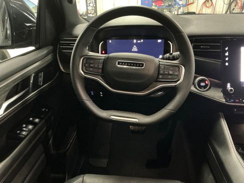 Used 2024 Jeep Wagoneer L Series II w/ Flexible Seating Group image 14