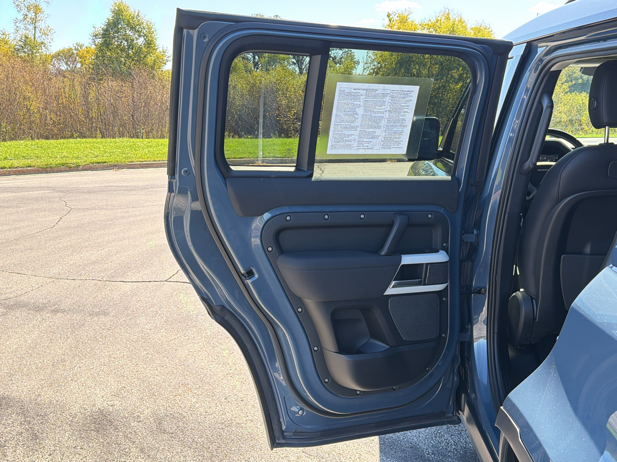 Used 2021 Land Rover Defender 110 SE AWD/4WD image 32