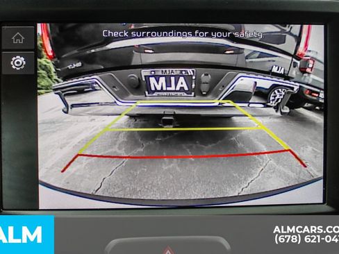 Used 2025 Kia Soul LX w/ LX Technology Package FWD image 32