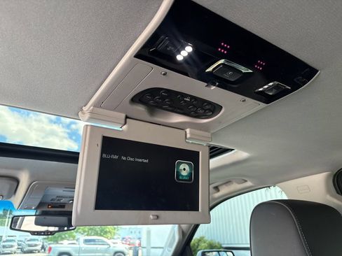 Used 2019 GMC Yukon XL Denali w/ Open Road Package AWD/4WD image 38