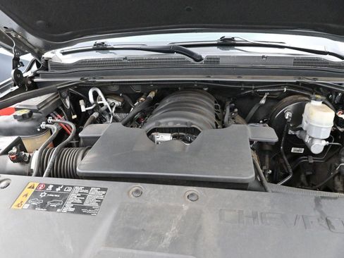 Used 2019 Chevrolet Suburban Premier w/ Premier Plus Edition image 41