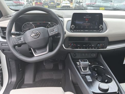 New 2026 Nissan Rogue SV AWD/4WD image 10