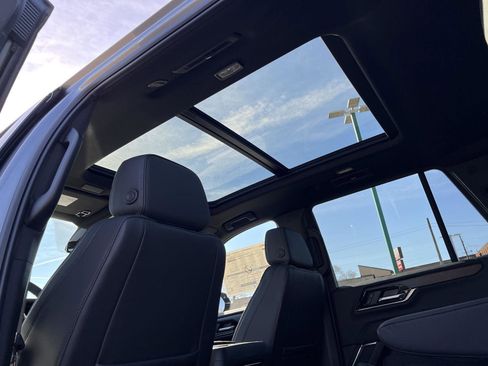 New 2026 GMC Yukon Denali w/ Sun & Power Step Package image 38