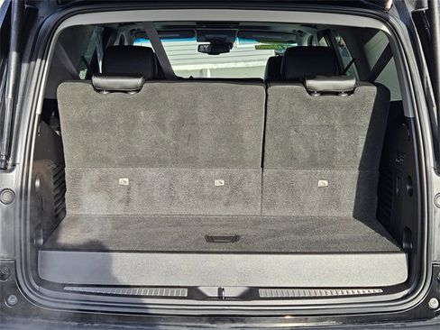 Used 2019 GMC Yukon SLT w/ Premium Edition image 10