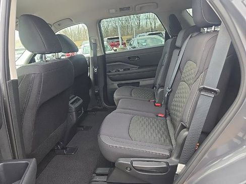 Certified 2024 Nissan Pathfinder S image 29