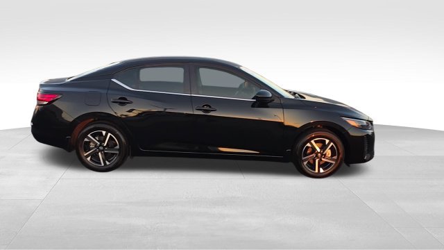 Used 2025 Nissan Sentra SV w/ All-Weather Package FWD image 4