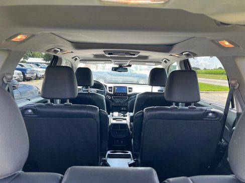 Used 2017 Honda Pilot Elite image 8