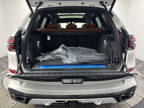 New 2026 BMW X5 xDrive50e w/ Executive Package image 21