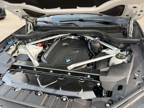 Certified 2025 BMW X5 xDrive40i AWD/4WD image 17