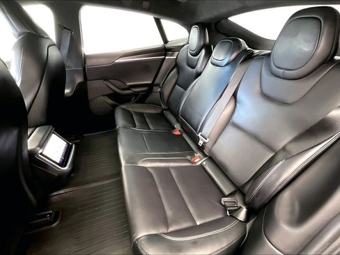 Used 2022 Tesla Model S Plaid image 19