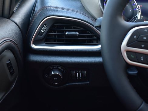 New 2026 Chrysler Pacifica Pinnacle image 48