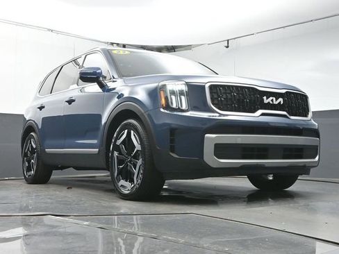 Used 2023 Kia Telluride EX image 35