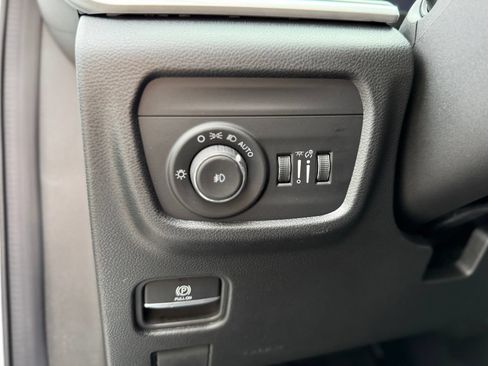 Used 2026 Jeep Grand Cherokee Limited w/ Limited Altitude Package AWD/4WD image 21