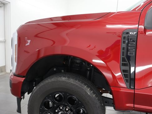Used 2025 Ford F250 XLT w/ Black Appearance Package AWD/4WD image 39