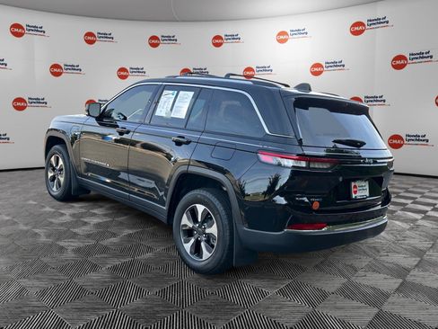 Used 2024 Jeep Grand Cherokee Limited 4xe w/ Luxury Tech Group II AWD/4WD image 3