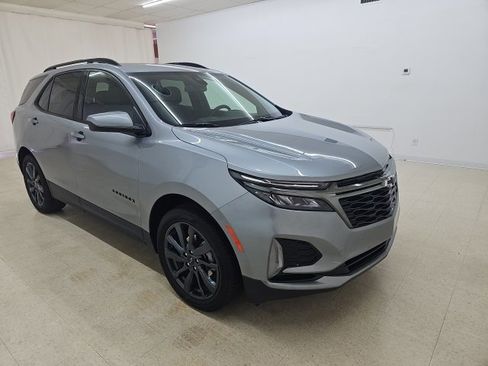 Used 2023 Chevrolet Equinox RS w/ LPO, Floor Liner Package image 13