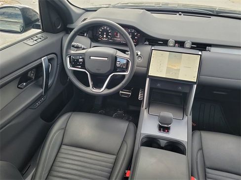 Used 2025 Land Rover Discovery Sport Dynamic SE image 15