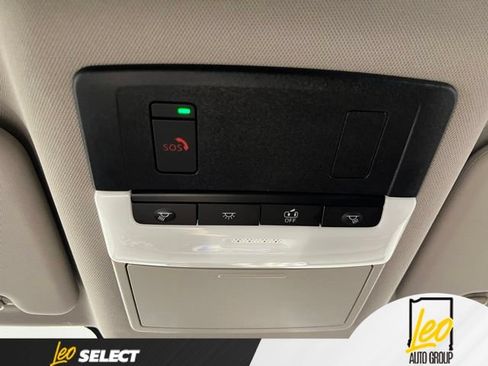 Used 2023 Nissan Rogue SV AWD/4WD image 19