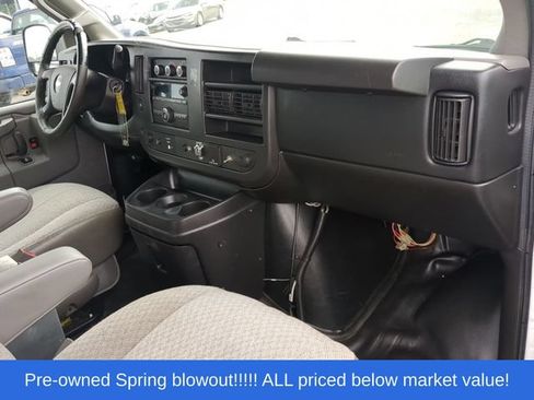 Used 2016 Chevrolet Express 2500 RWD image 40