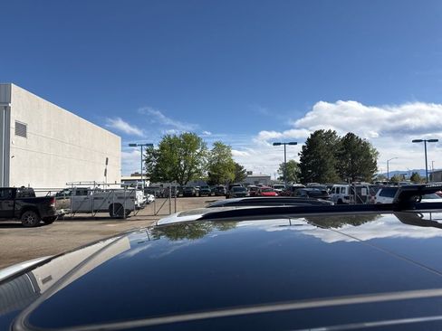 Used 2022 Chevrolet Tahoe RST w/ Luxury Package AWD/4WD image 11