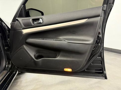 Used 2011 INFINITI G37 4dr x AWD w/ Premium Pkg image 28