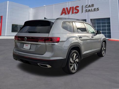 Used 2025 Volkswagen Atlas SE FWD image 6