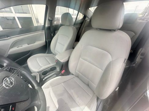 Used 2018 Hyundai Elantra SEL w/ Cargo Package FWD image 5