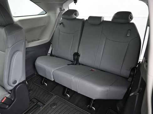 Certified 2023 Toyota Sienna XLE w/ Protection Package (TMS) FWD image 17