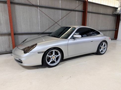 Used 2002 Porsche 911 Carrera image 3