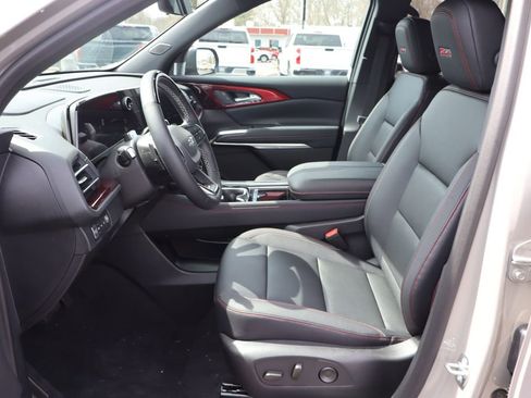 New 2026 Chevrolet Traverse Z71 w/ Enhanced Driving Package AWD/4WD image 5