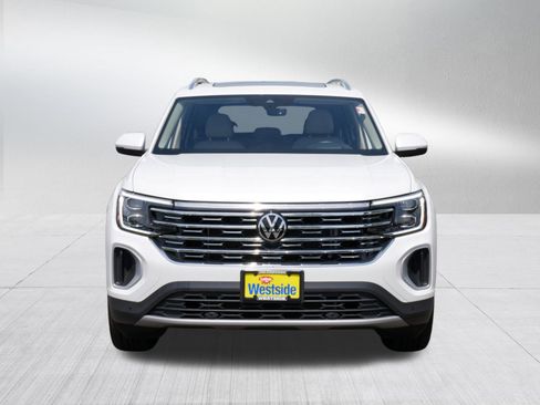 Certified 2025 Volkswagen Atlas SEL AWD/4WD image 2