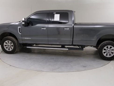 Used 2017 Ford F350 Lariat w/ Chrome Package image 18