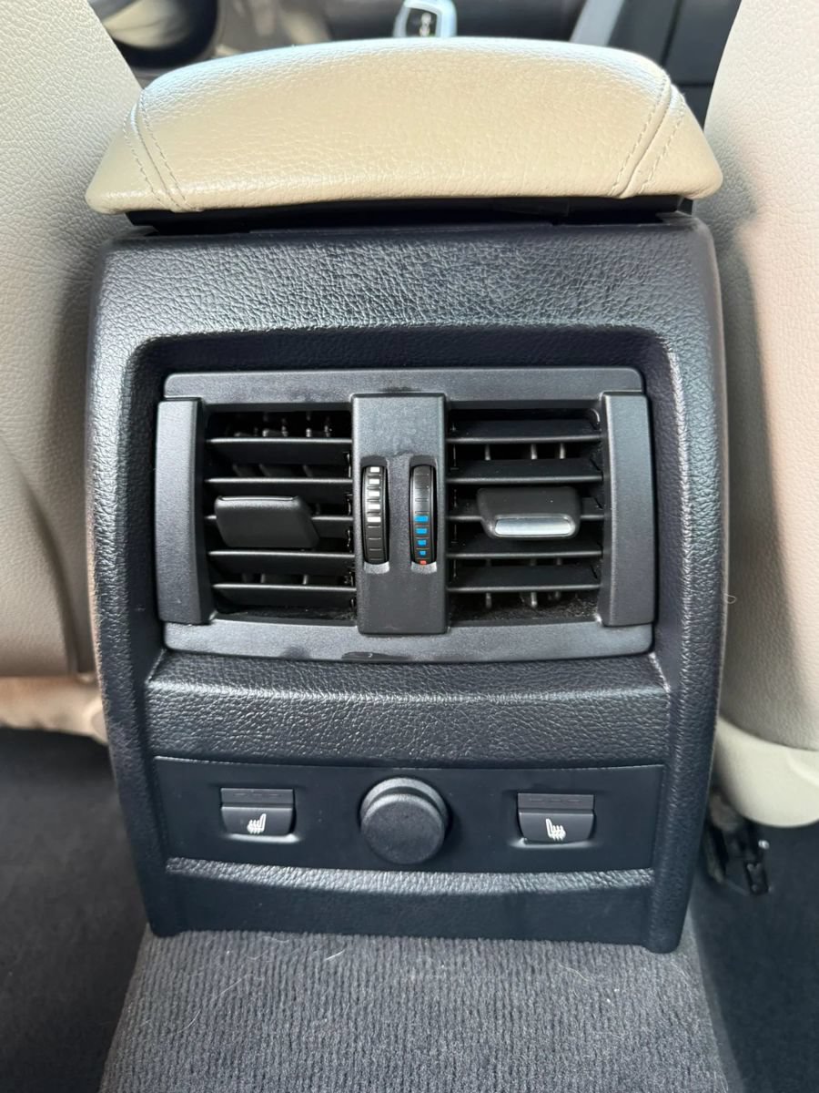 Used 2015 BMW 335i xDrive Sedan AWD/4WD image 26