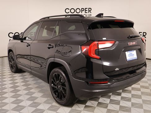Used 2023 GMC Terrain SLE w/ Elevation Edition image 21