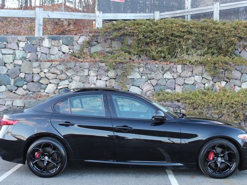 Used 2019 Alfa Romeo Giulia Ti Sport w/ Quick Order Package 22S Sport image 5