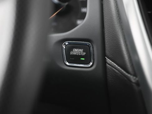 Used 2022 GMC Acadia SLE FWD image 26