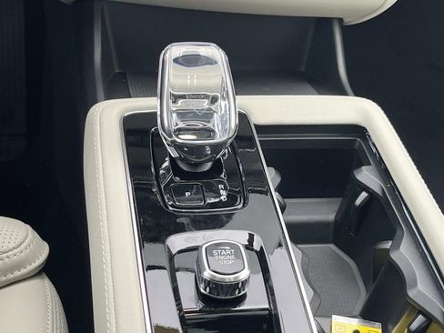 New 2026 Volvo XC90 B6 Ultra w/ Protection Package image 28