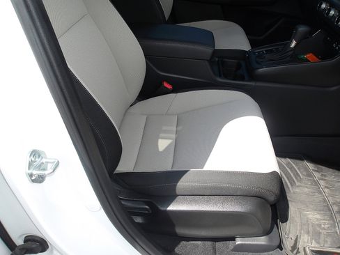 Used 2023 Honda CR-V EX image 9