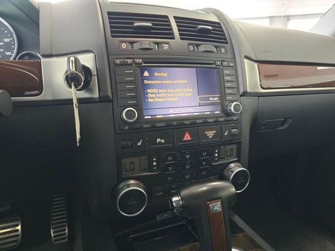 Used 2004 Volkswagen Touareg V8 AWD/4WD image 26